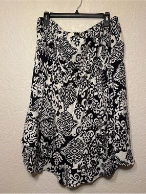 Express Black & White Printed Strapless Romper